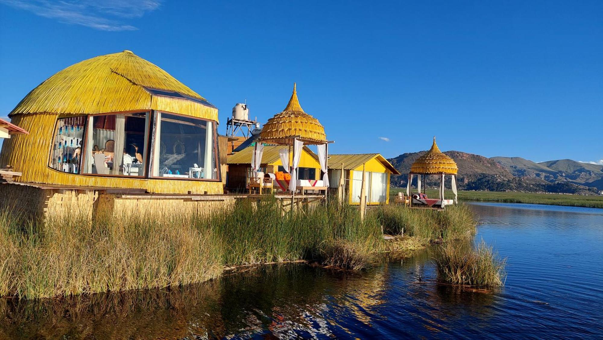 Uros Peru * Puno