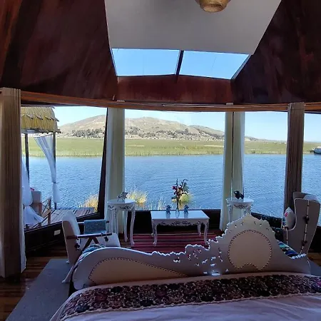 Uros Lodge Peru Puno Exterior photo
